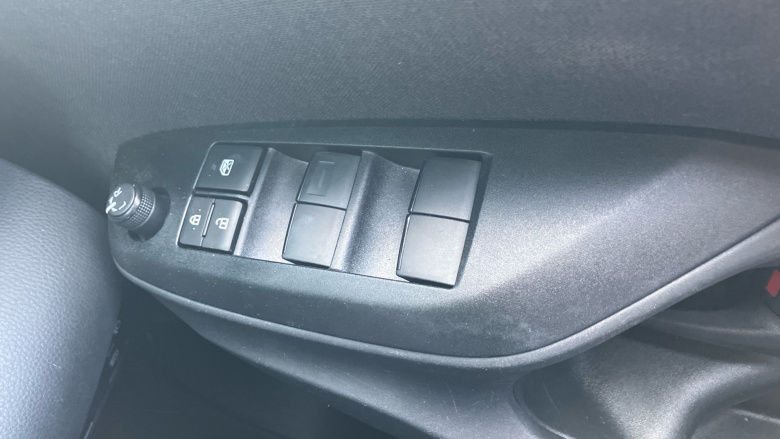 Toyota Yaris 1.5 Hybrid Design 5dr CVT Hybrid Hatchback